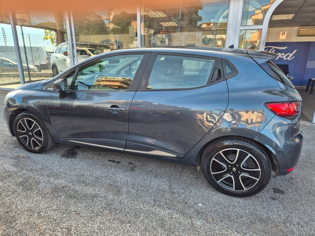 Renault Clio dCi 8V 75 CV 5 porte Duel2