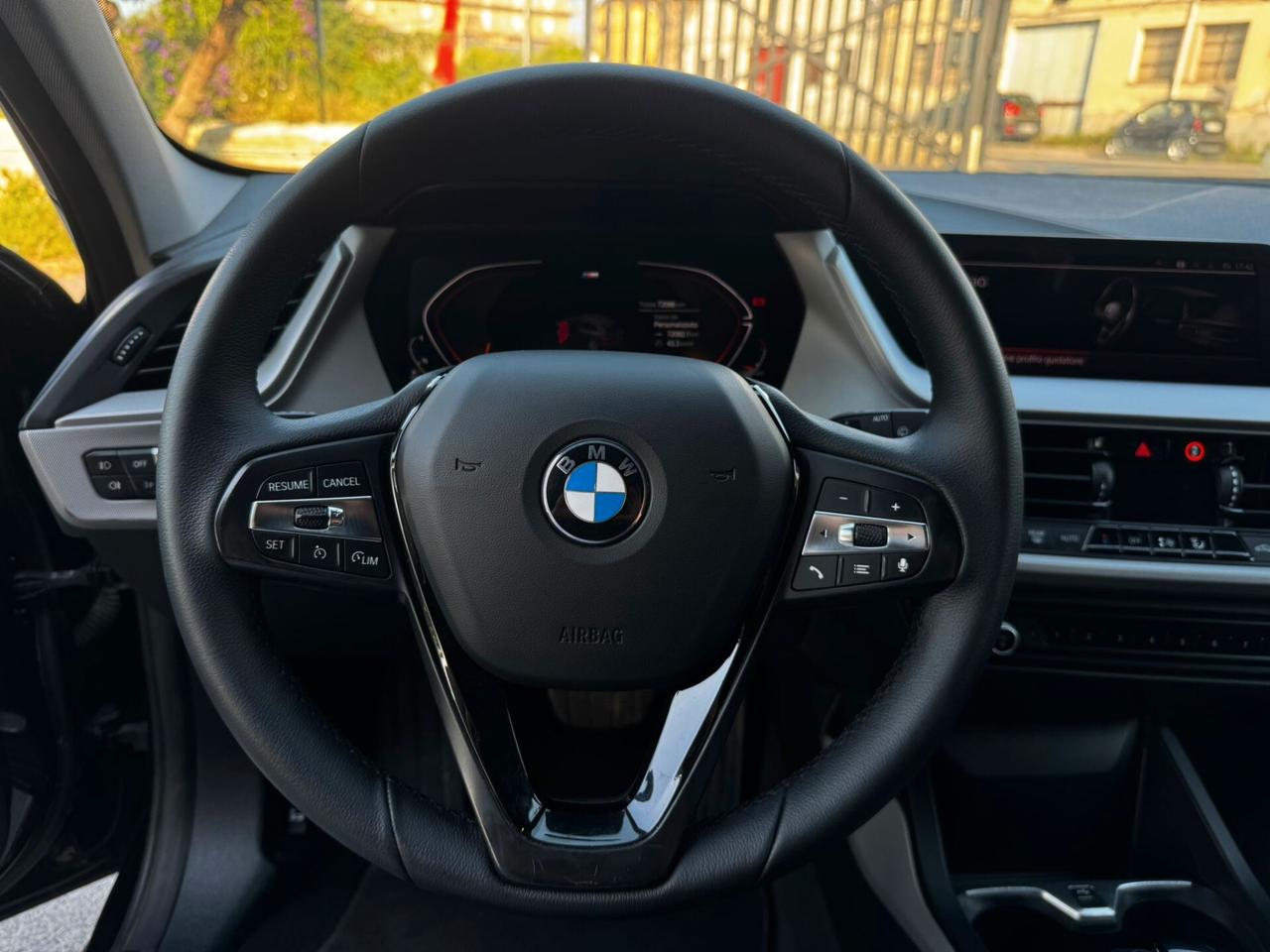 Bmw 116 116d 5p. Advantage