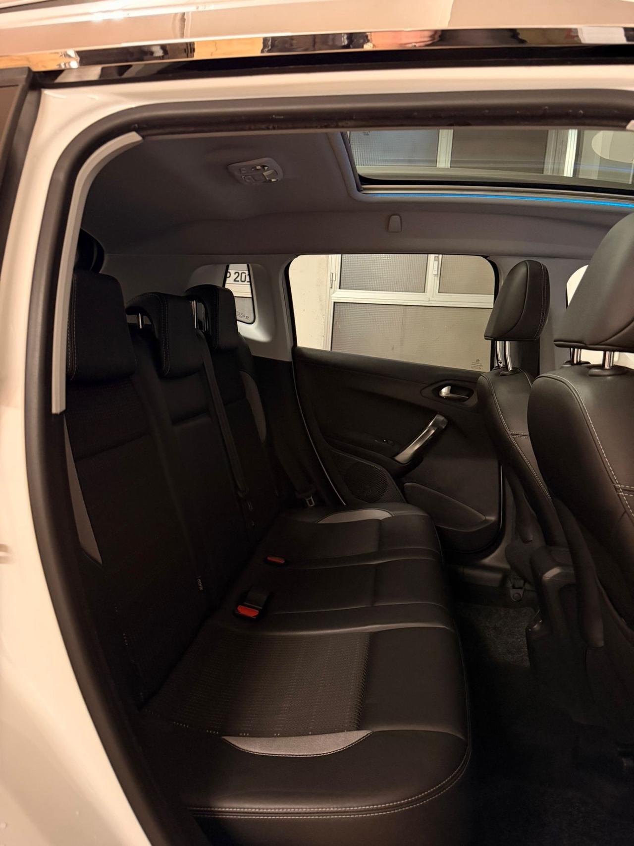 Peugeot 2008 1.6 e-HDi 92 CV Stop&Start Urban Cross