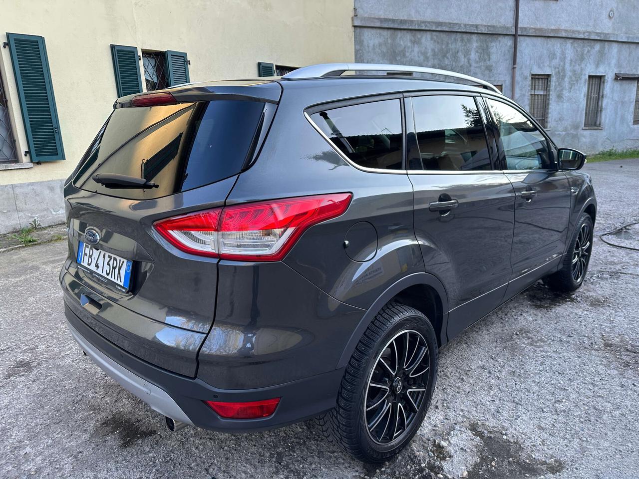 Ford Kuga 2.0 TDCI 150 CV S&S 4WD Powershift Titanium - Cambio automatico