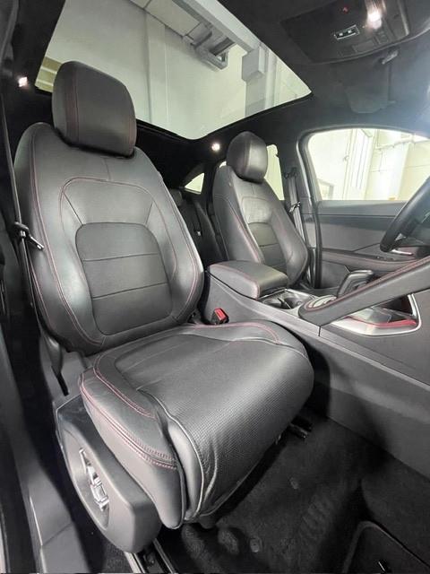 Jaguar E-Pace 2.0D 180 CV AWD R dynamic Chequered Flag
