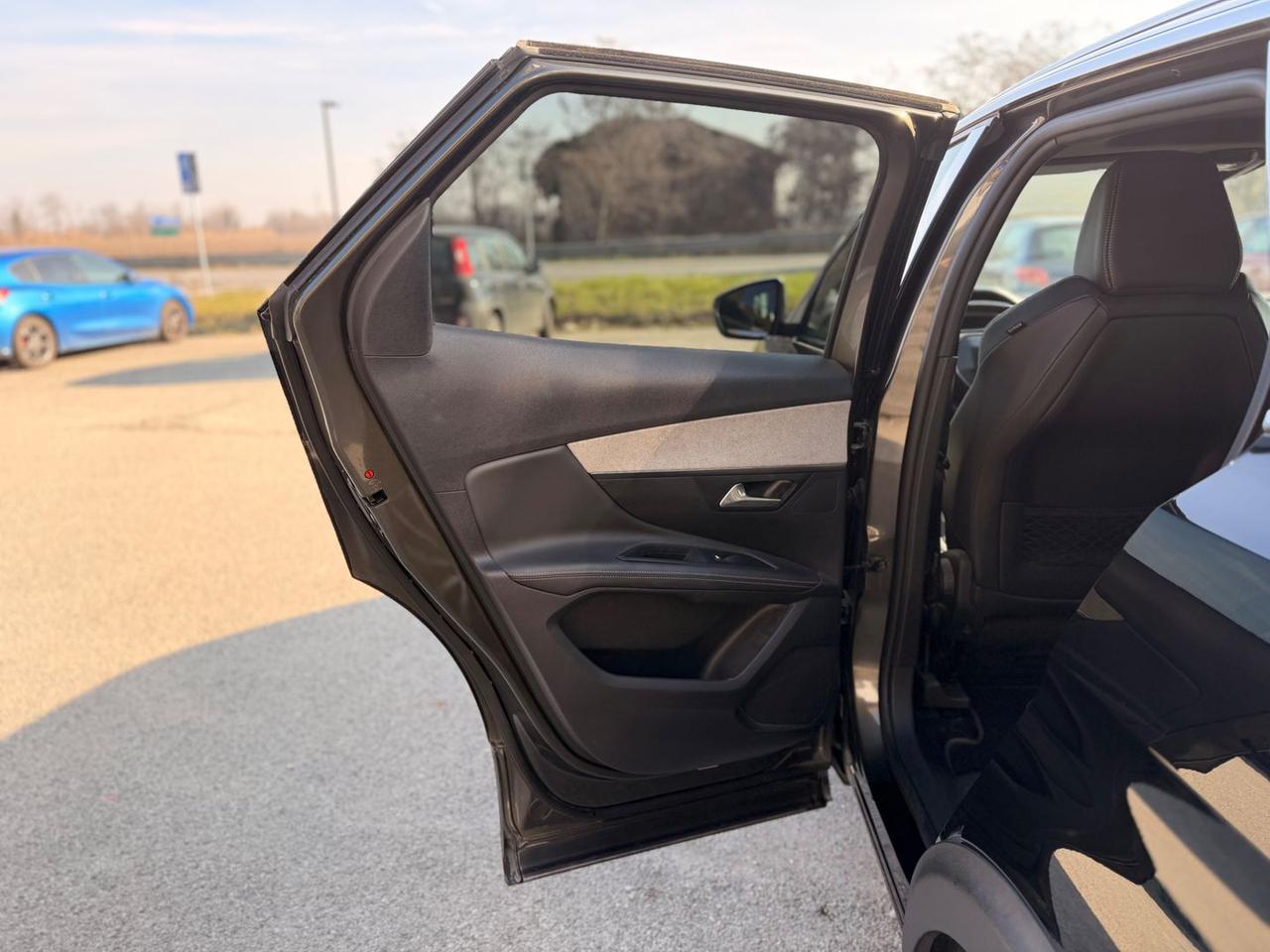 Peugeot 3008 GT 2.0 Blue HDI 180 GT B-COLOR #8587