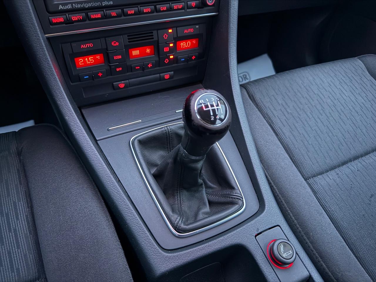 Audi A4 2.0 16V TDI Avant Sport Unico Xeno Navi