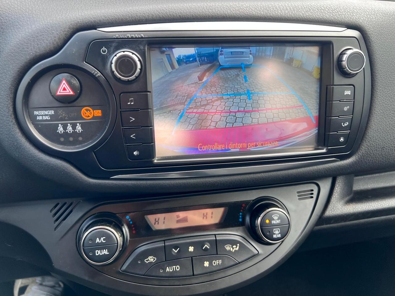 Toyota Yaris 1.0 5 porte Lounge