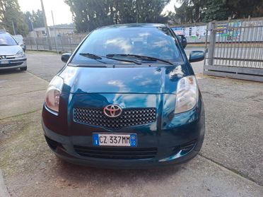 Toyota Yaris 1.0 5 porte per neopatentati