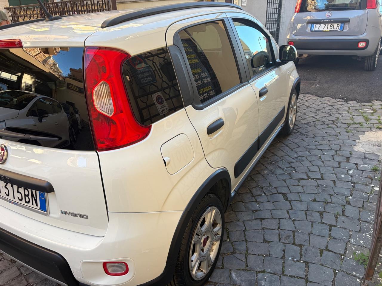 Fiat Panda 1.0 FireFly S&S Hybrid City Cross