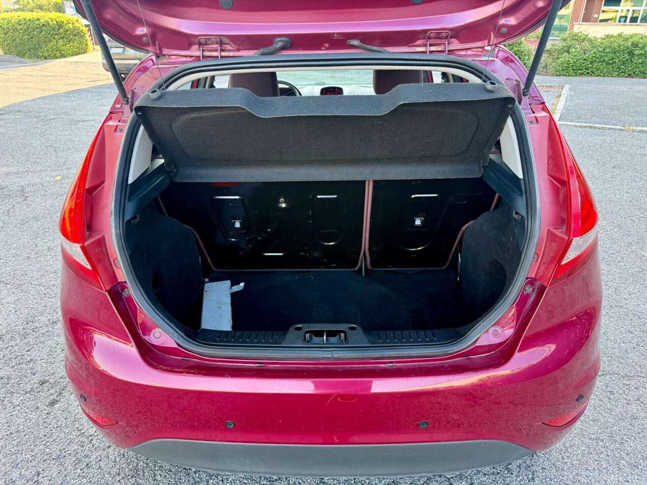 Ford fiesta Diesel 1.4 TDCi neopatentati UNIPROPRIETÀ