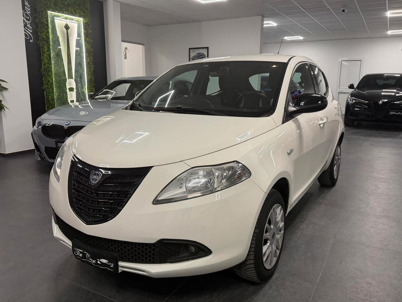 LANCIA YPSILON 900CC 84CV 62KW OK NEOPATENTATI ANNO 2015