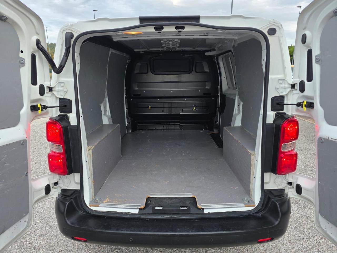 Peugeot Expert 2.0 BlueHDi 120 S&S PL-TN Furgone Premium Standard