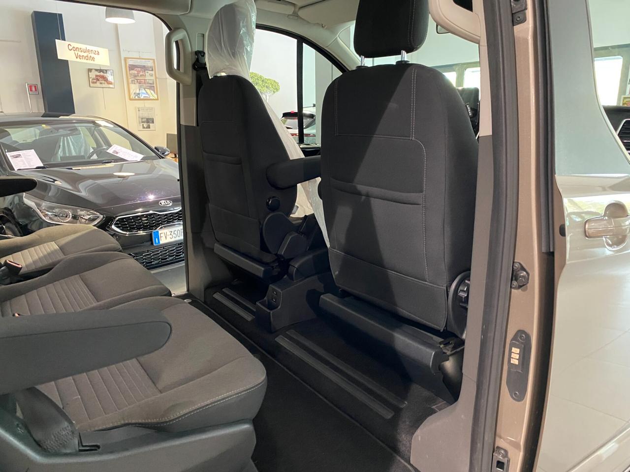 Ford Tourneo Custom 310 2.0 TDCi 130CV PC Titanium