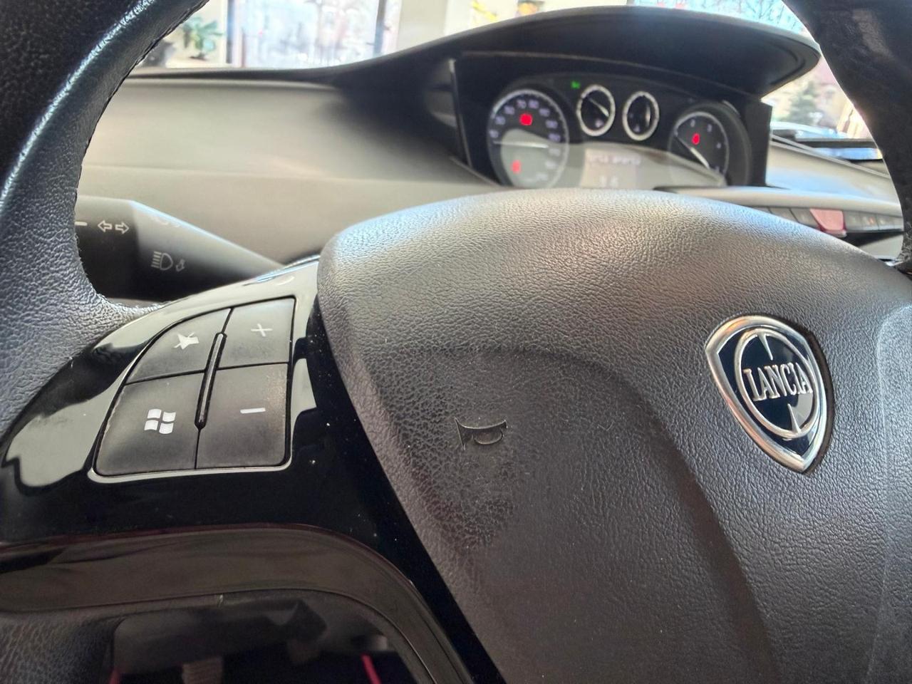 LANCIA Ypsilon 1.3 MJT 95 CV 5p. S&S Platinum