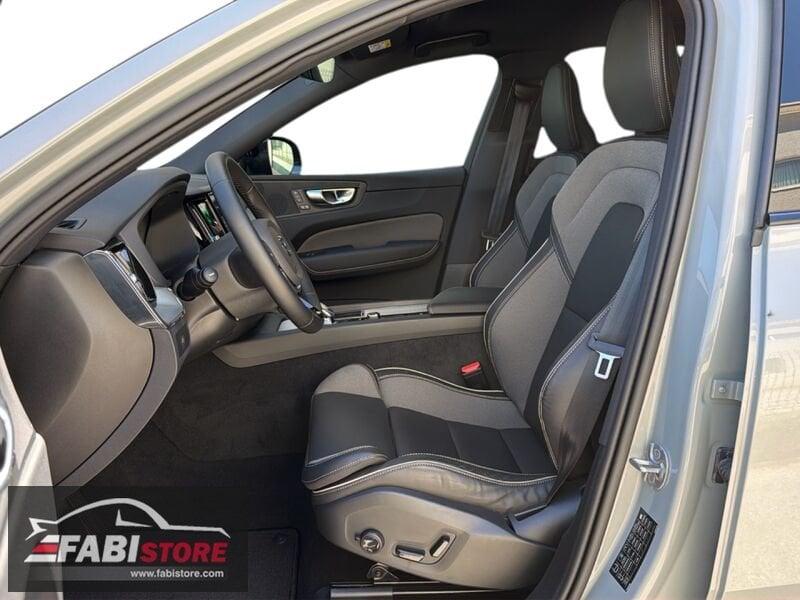 Volvo XC60 B5 AWD 250 Cv R-Design Plus Dark - KM/0