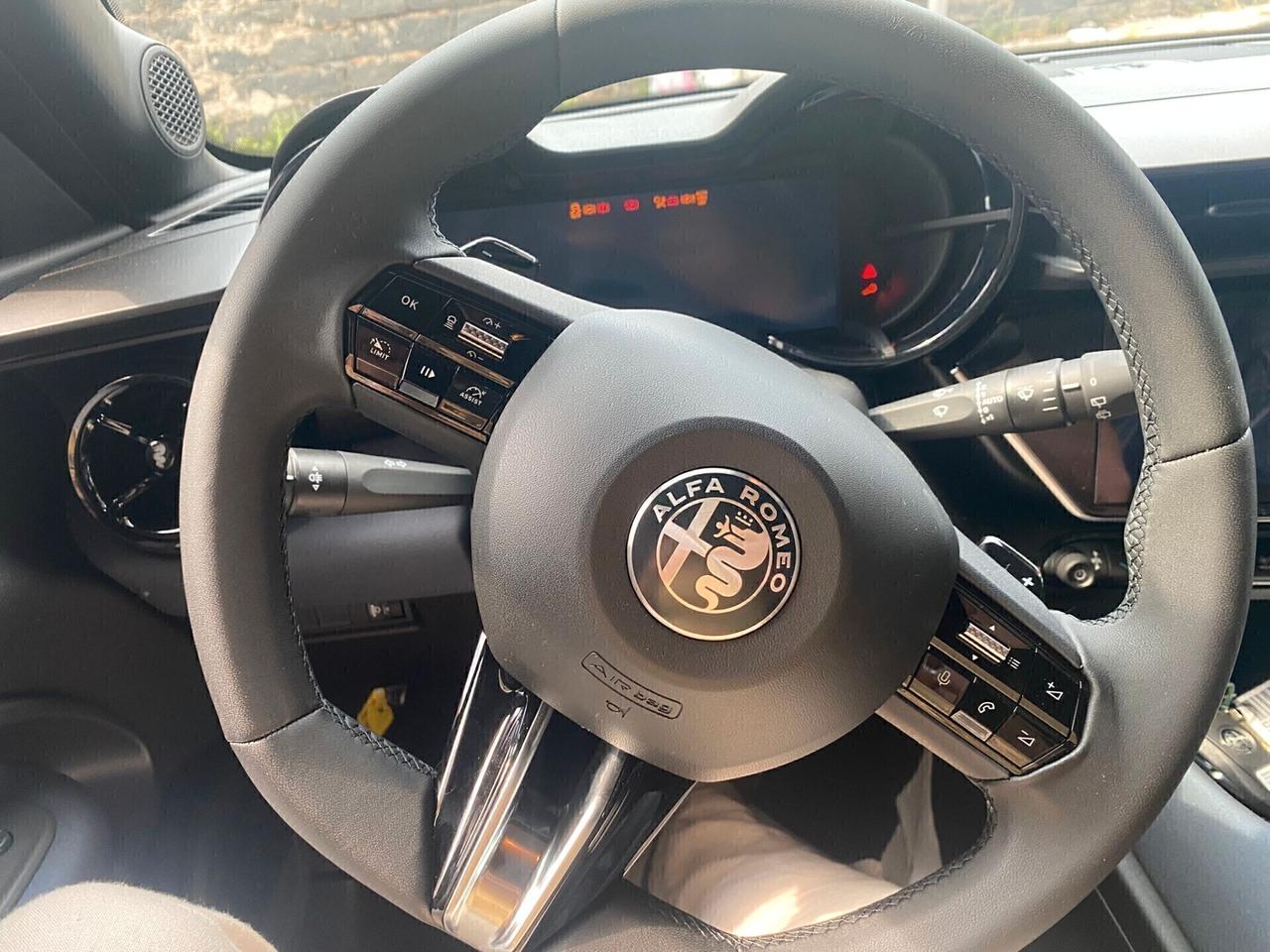 Alfa Romeo JUNIOR 1.2 145CV Hybrid eDCT6 my 26