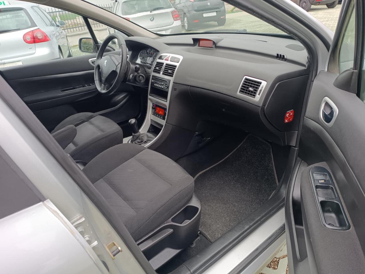 Peugeot 307 1.6 16V Station XS ideale per neopatentati