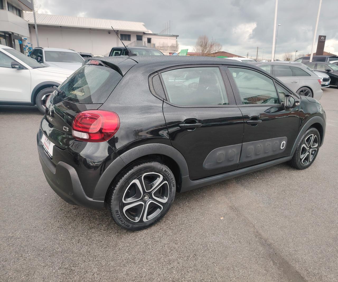 Citroen C3 PureTech 82 Shine - NEOPATENTATI