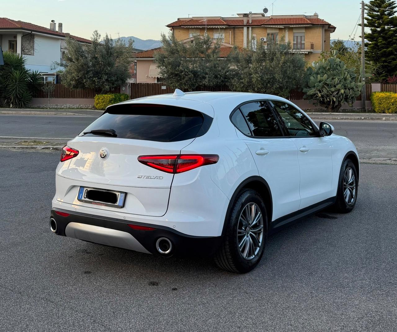 Alfa Romeo Stelvio 2.2 Turbodiesel 160 CV AT8 RWD Business