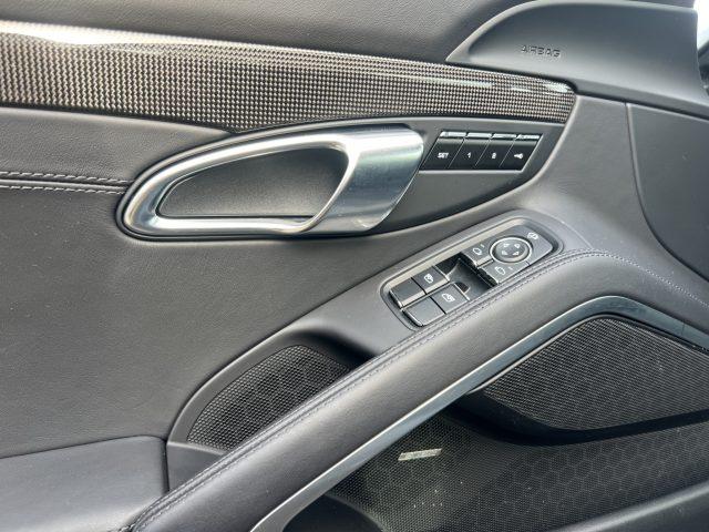 PORSCHE 718 718 Cayman