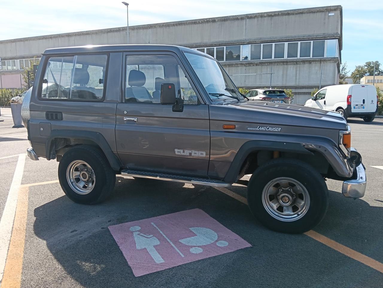 Toyota Land Cruiser II 2.4 turbodiesel SW LJ70 LX