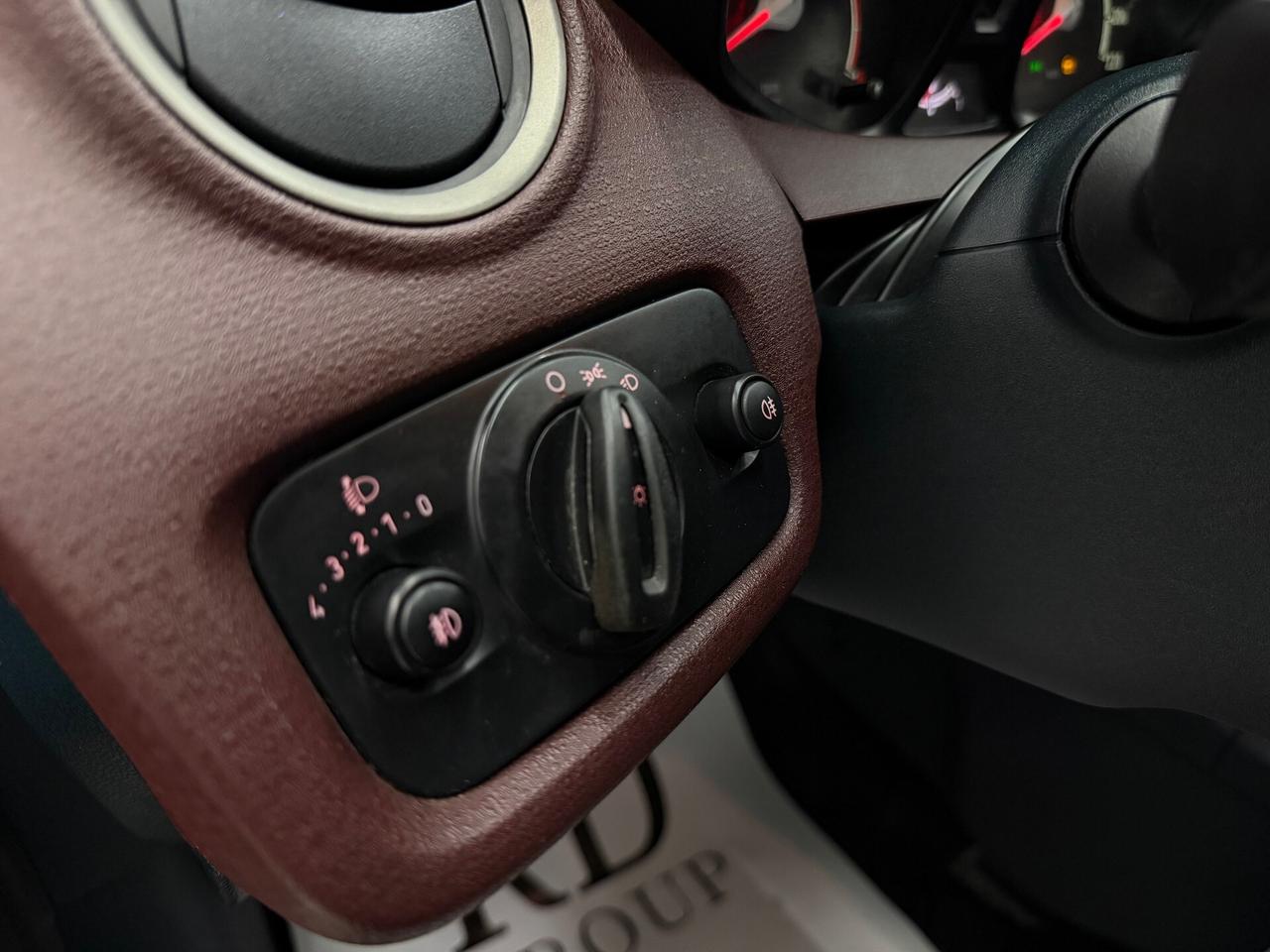 Ford Fiesta 5p 1.4 tdci Ambiente okneopatentati