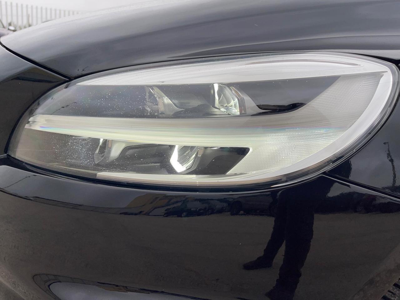 VOLVO V40 2.0 D2 120CV R-DESIGN FULL LED MY17