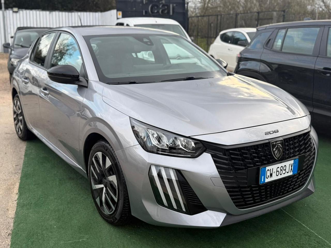 Peugeot 208 2024 SOLI 3000KM