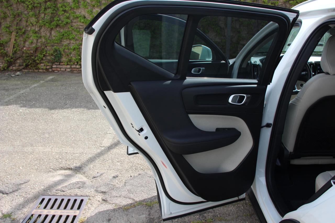 VOLVO XC40 N1 1.5 T4 plug-in hybrid Inscription Expression my21