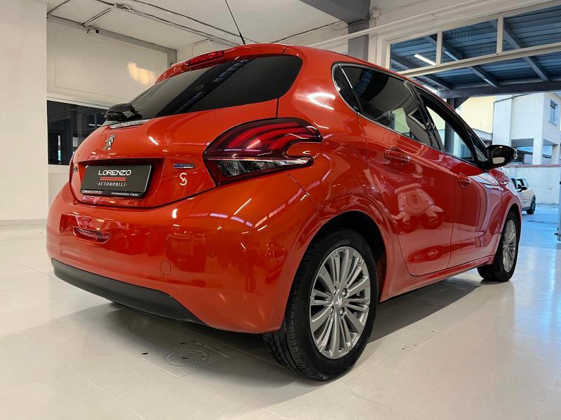 PEUGEOT 208 1.2 VTi Allure