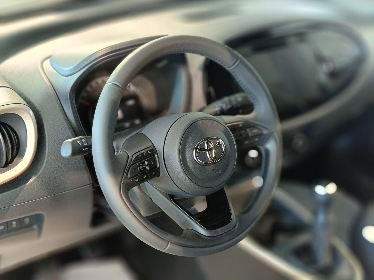 TOYOTA Aygo X 1.0B TREND MT - MY24