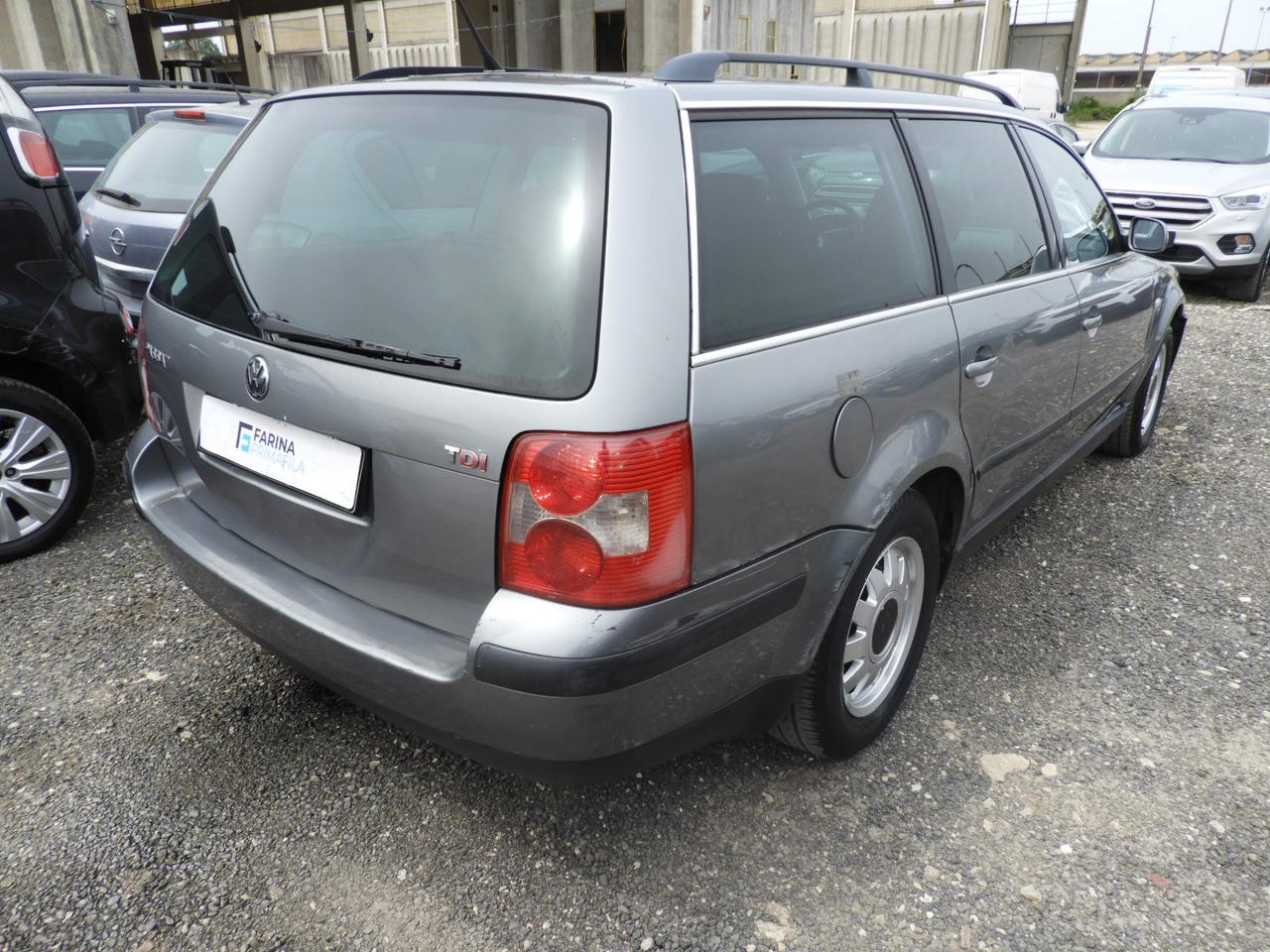 VOLKSWAGEN Passat VI 2005 Variant - PASSAT VARIANT 1,9 TDI 30CV