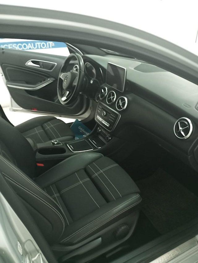 MERCEDES-BENZ A 200 d Sport auto my16