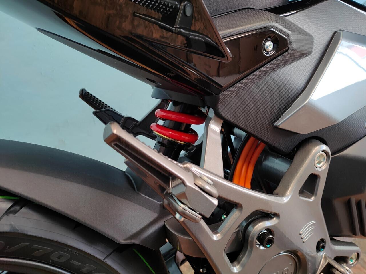 FELO FW-06: prezzo imbattibile per un modello TOP di gamma!