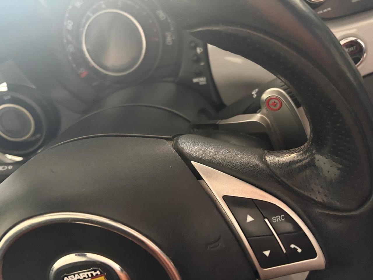 Abarth 500 C 1.4 Turbo T-Jet MTA Bicolor