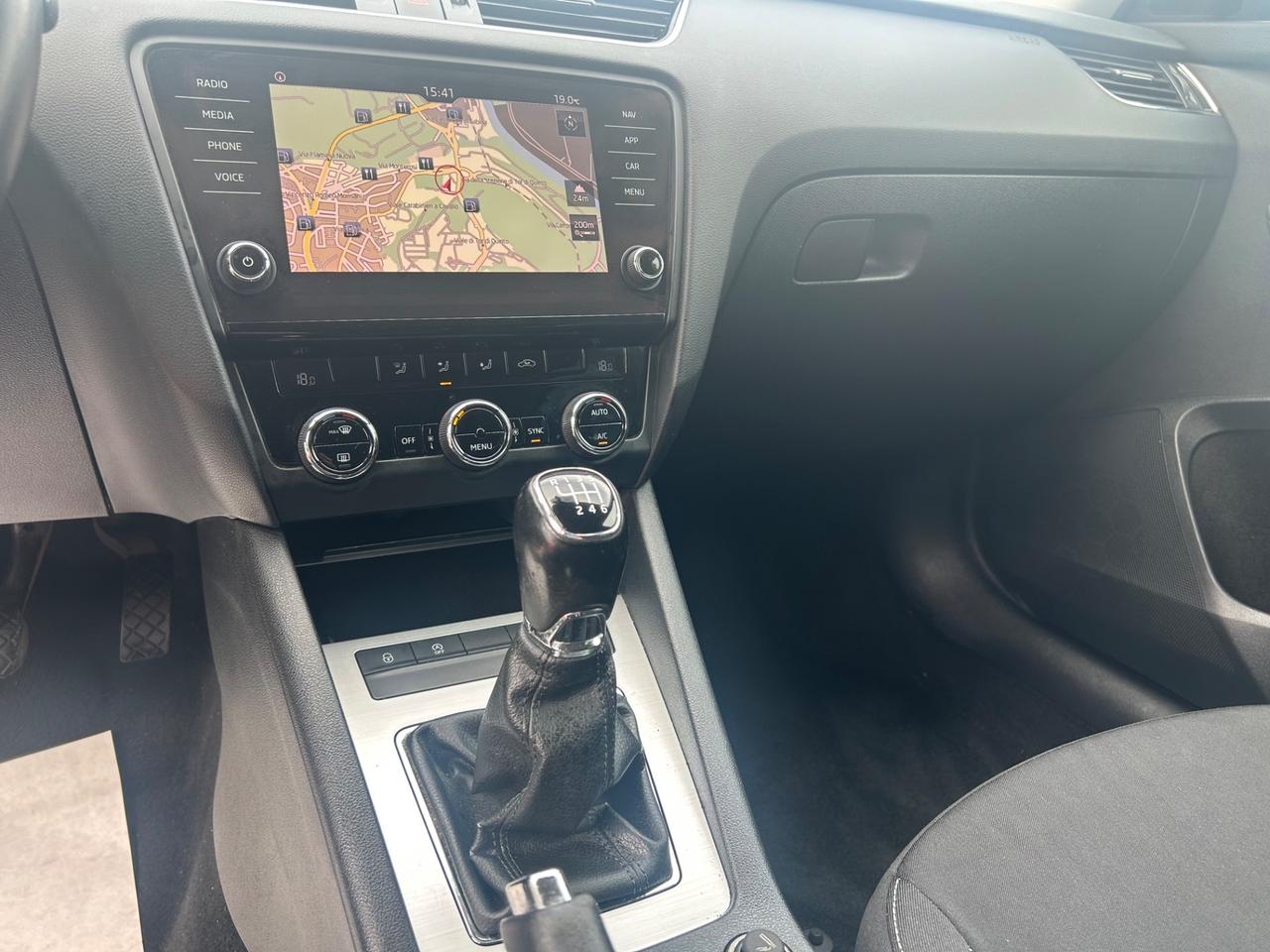 Skoda Octavia 1.4 Wagon Executive NAVI