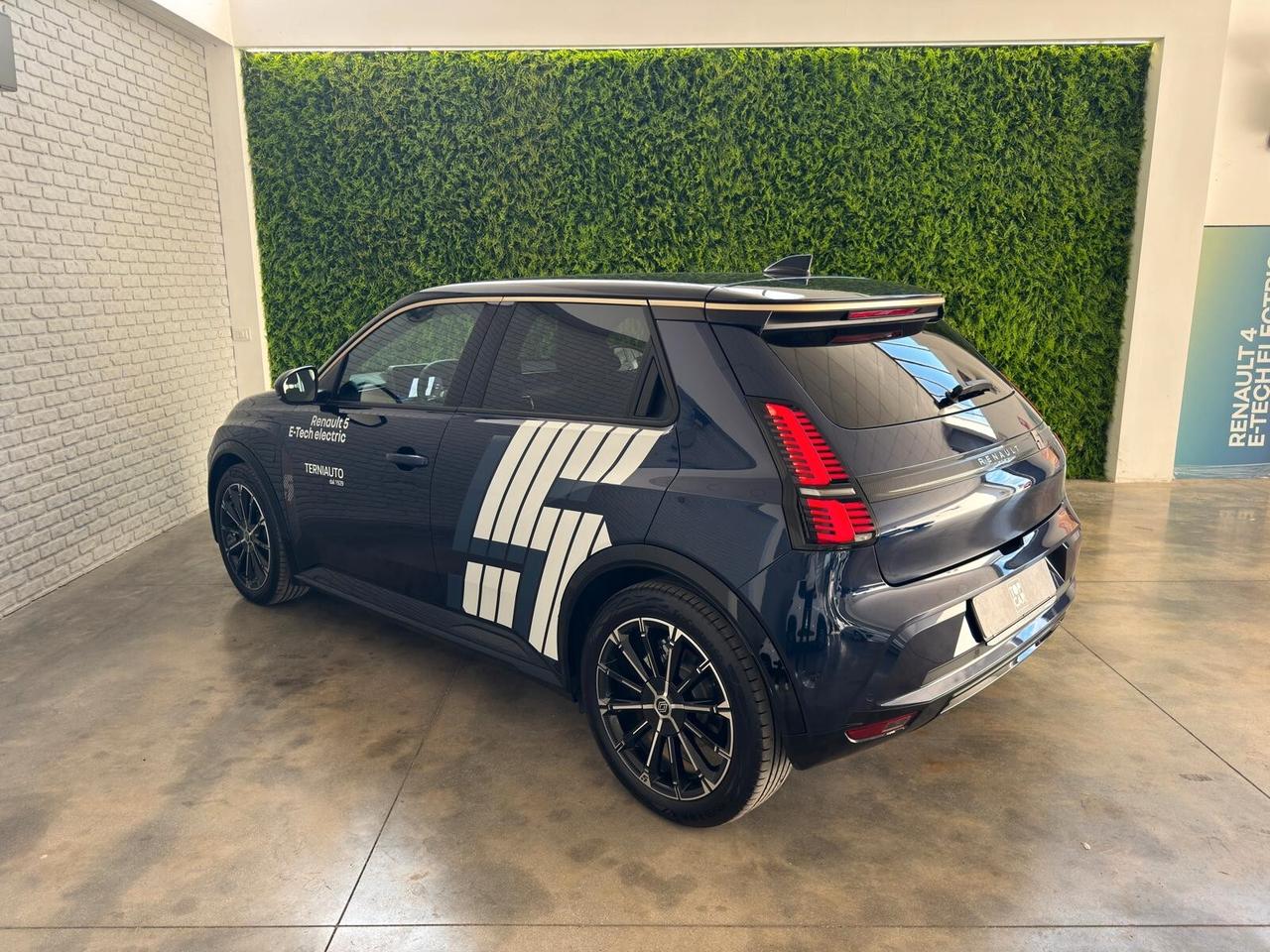 Renault 5 E-Tech Electric 150 CV Comfort Range AC 11 Iconic Cinq