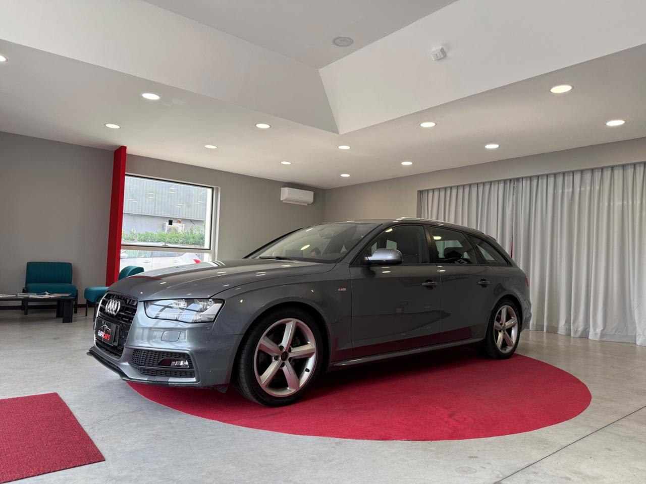 Audi A4 AVANT 2.0 TDI 143CV S-LINE SPORTPAKET PLUS