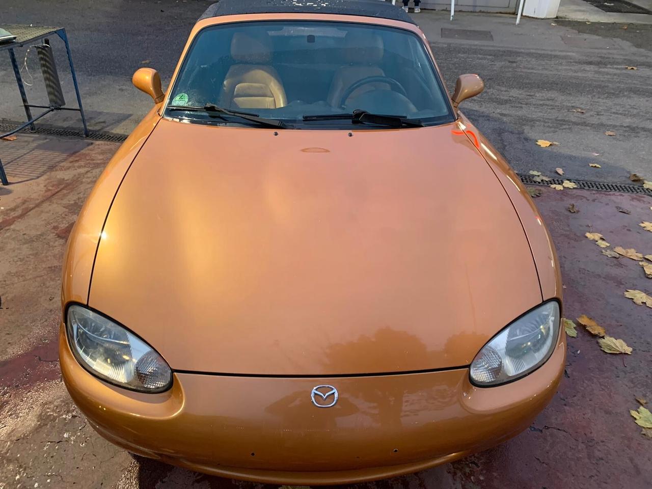 Mazda MX-5 1.6i 16V cat