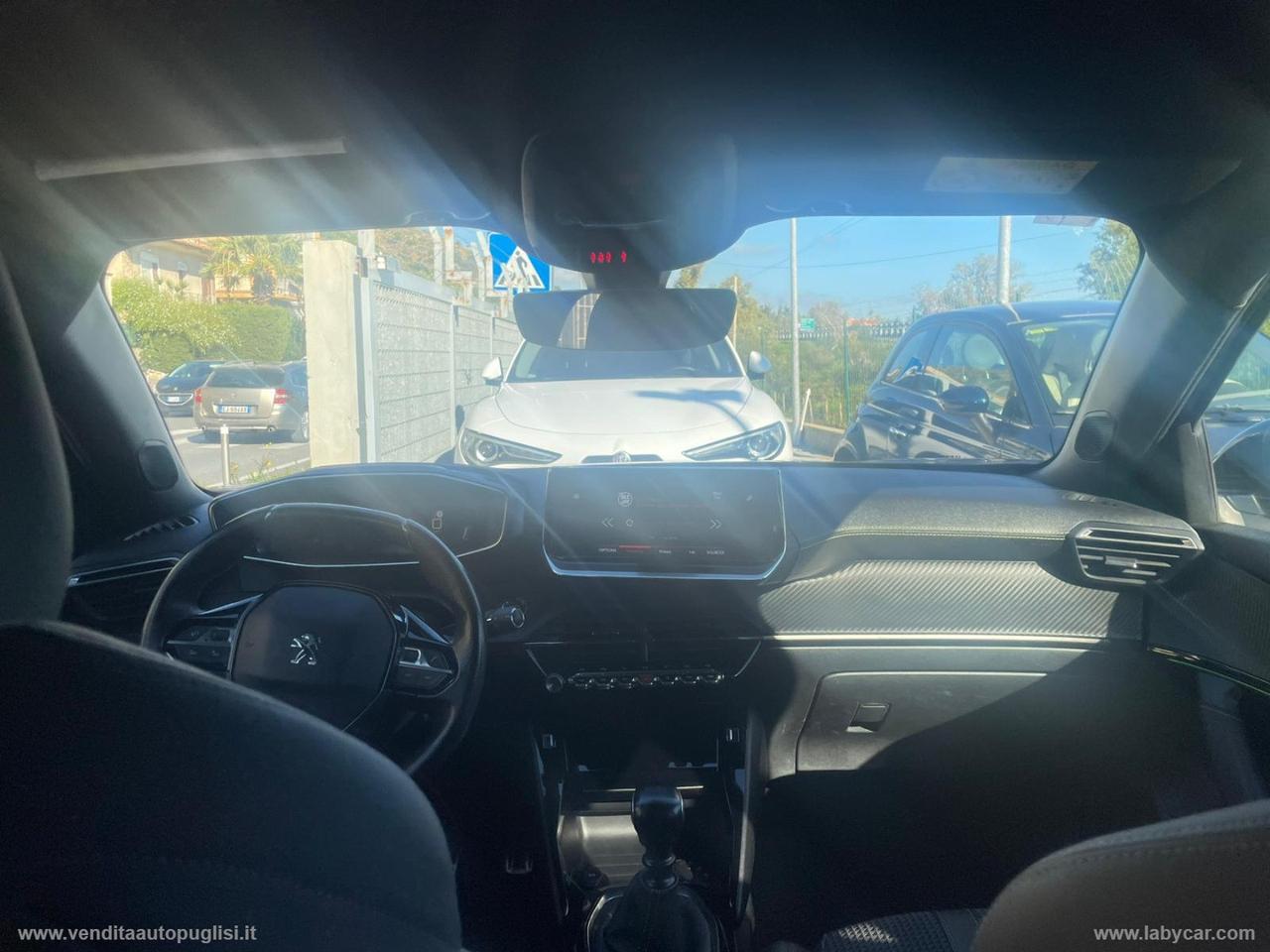 PEUGEOT 2008 PureTech 130 S&S Allure