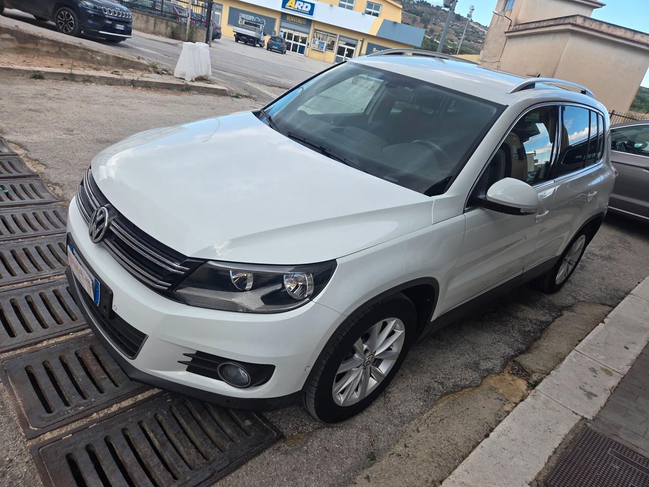VW TIGUAN 2.0 TDI ANNO 2015 NAVI PARK ASSIST KMCERTIF
