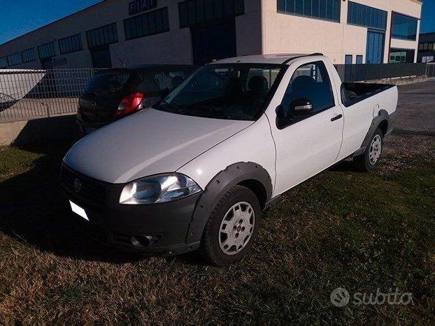 Fiat Strada 1.3 MJT 95CV Pickup Working