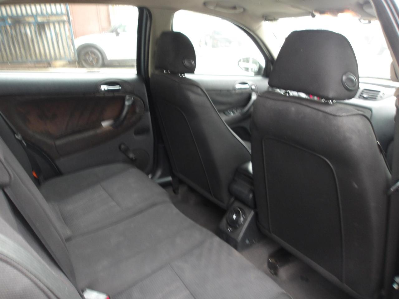 Alfa Romeo 147 5 Porte 147 5p 1.9 jtd Distinctive 120cv