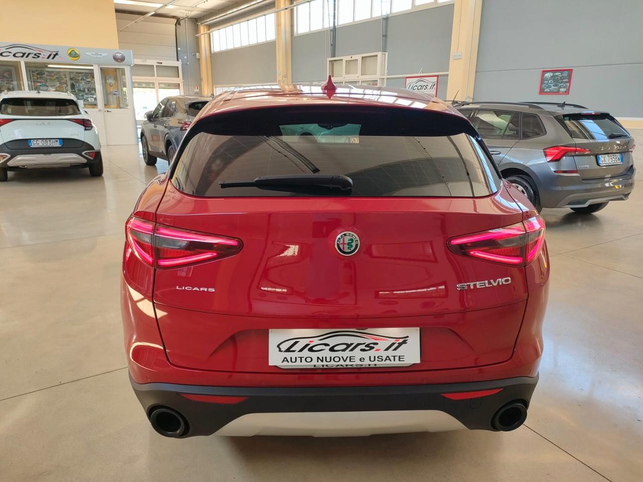 Alfa Romeo Stelvio 2.2 Turbodiesel 160 CV AT8 RWD Super Business