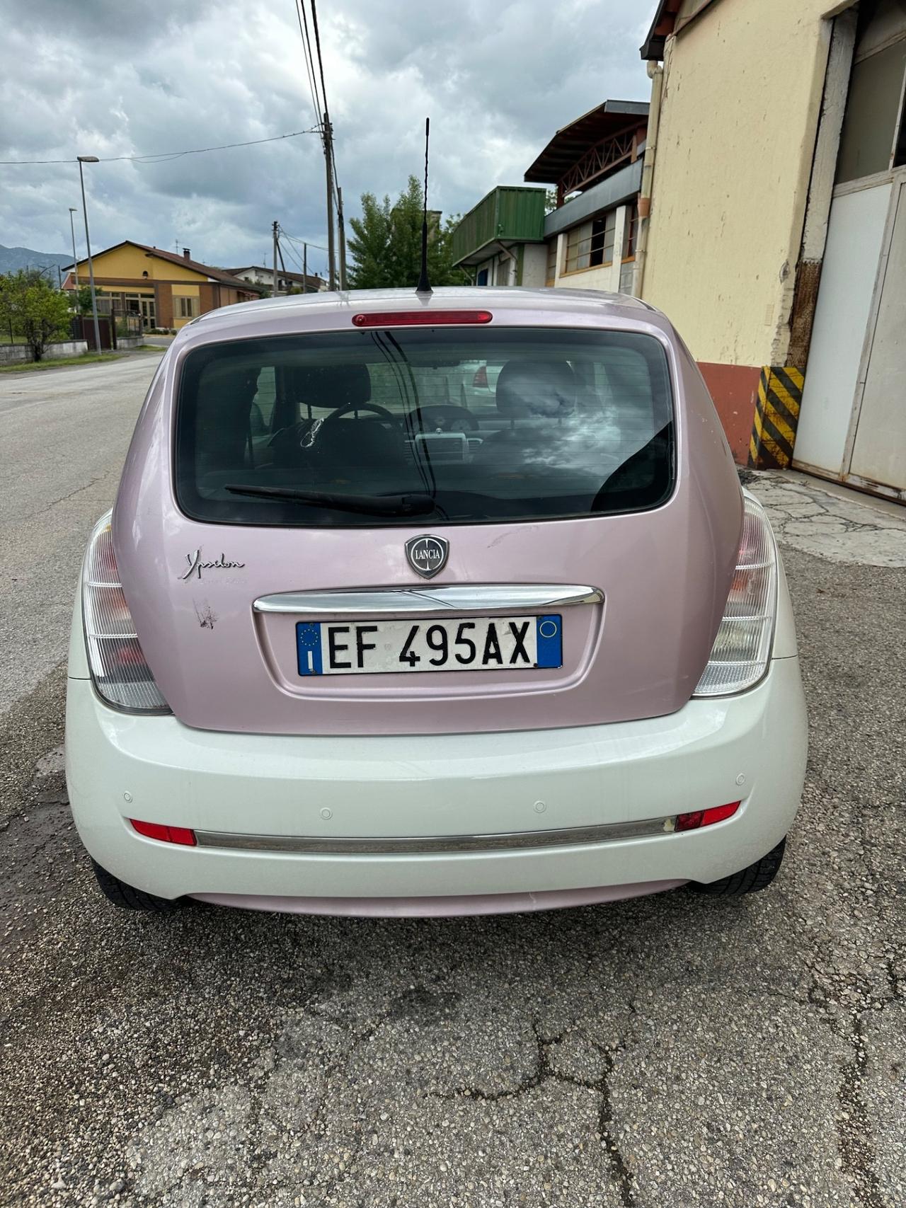Lancia Ypsilon 1.3 MJT 75 CV