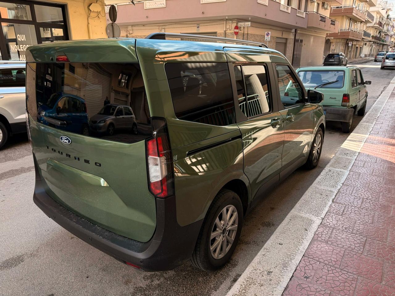 Ford Tourneo Courier 1.0 AUTOCARRO N1