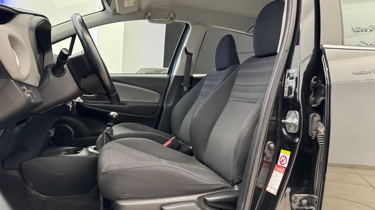 Toyota Yaris 1.4 D-4D 5 porte Lounge-2016