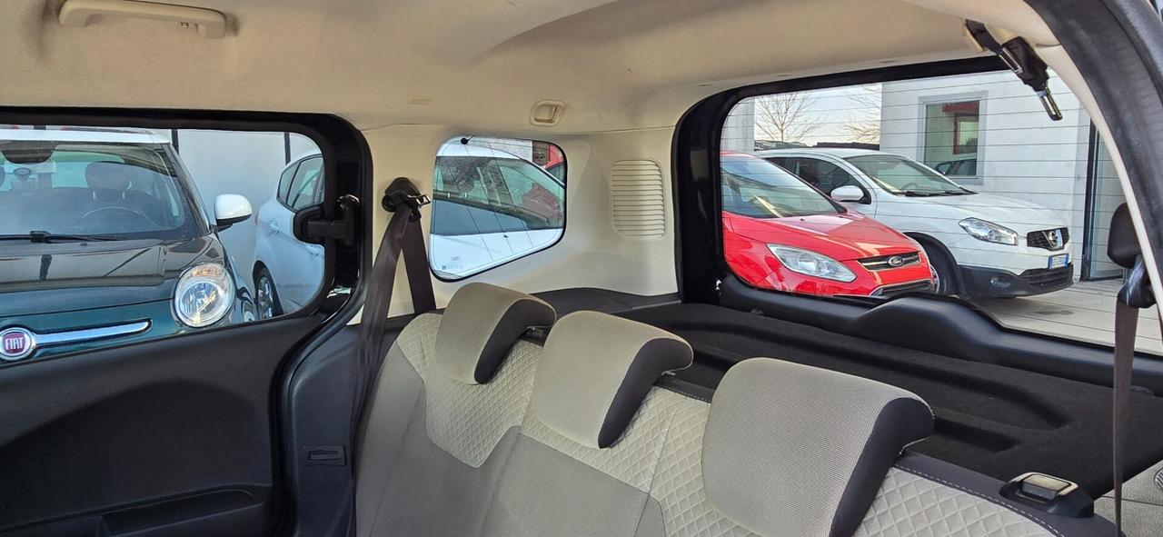 Ford Tourneo Courier 1.5 TDCI 75 CV Titanium