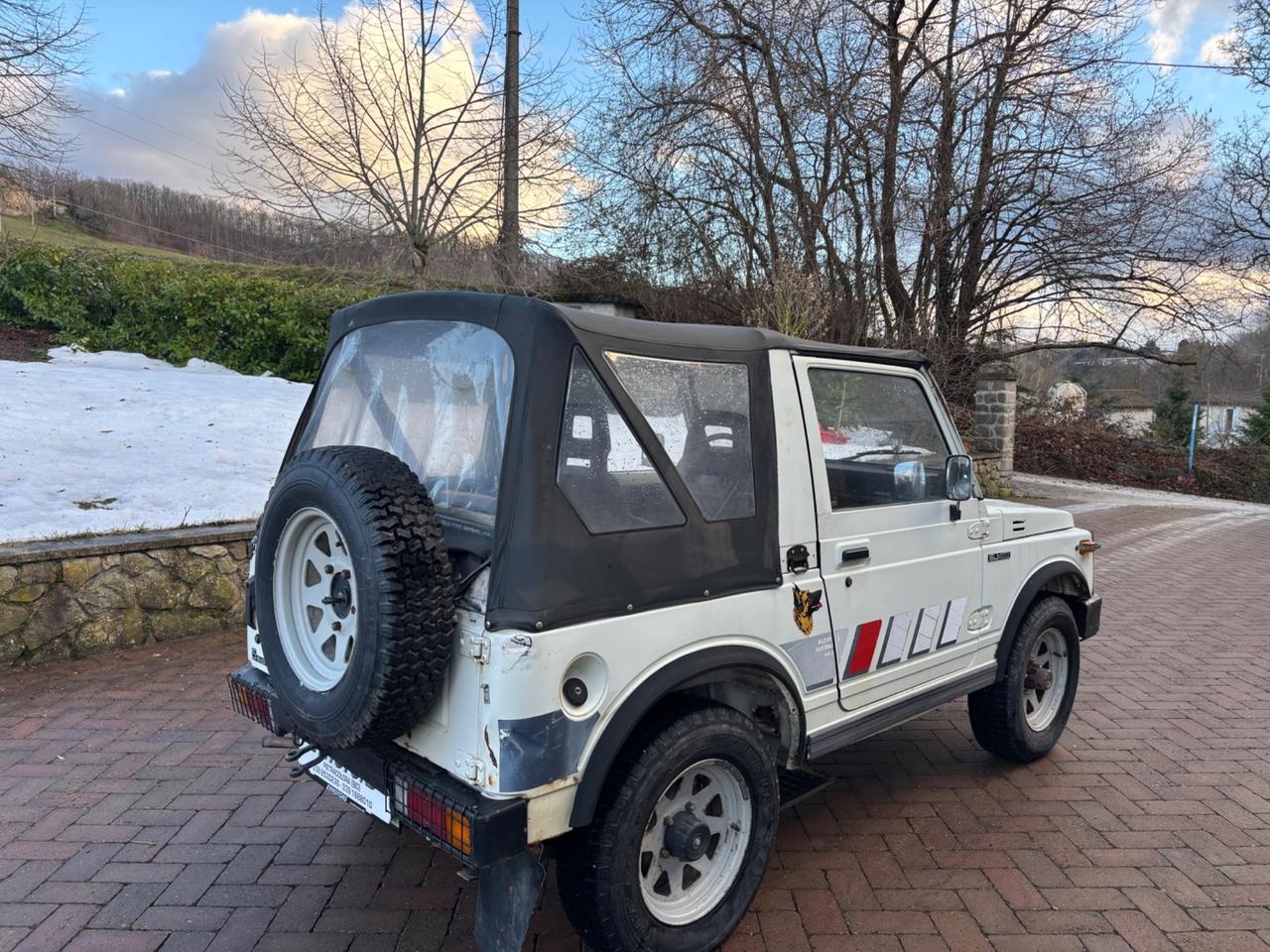 Suzuki SJ 410 SJ410 Cabriolet De Luxe