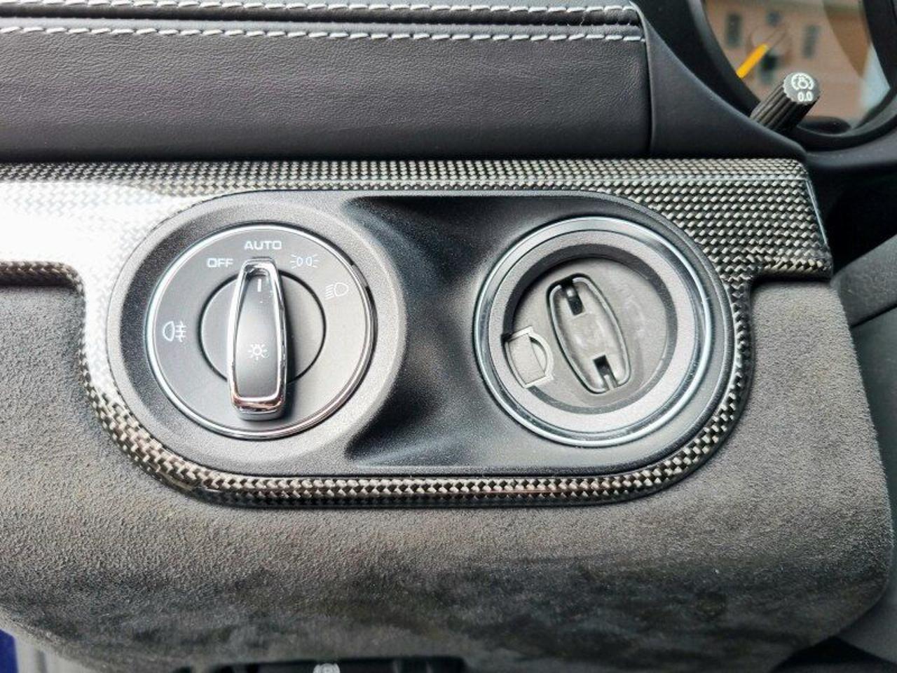 Porsche 718 Cayman GT4 PDK