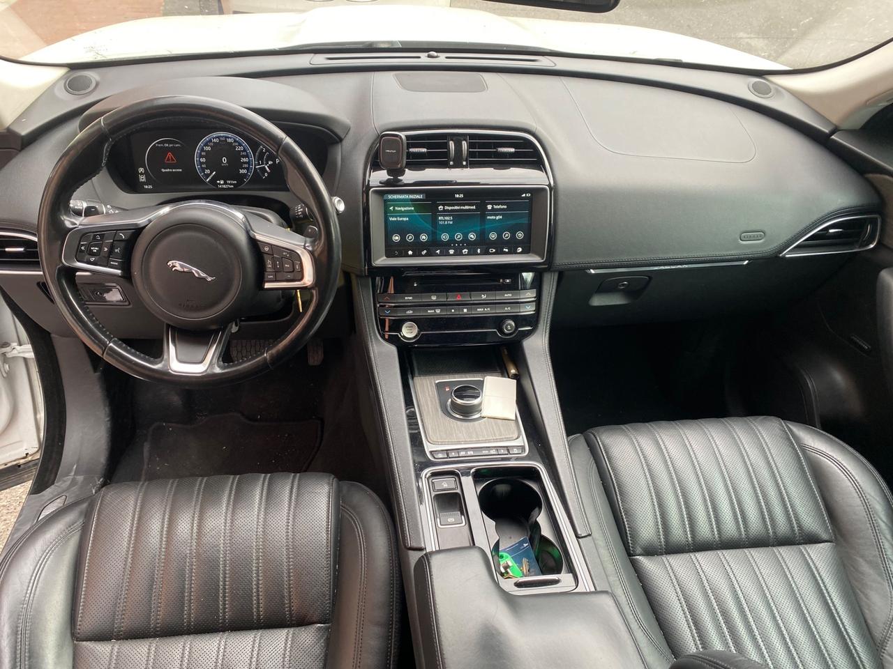Jaguar F-Pace 2.0 D 180 CV AWD aut. Portfolio