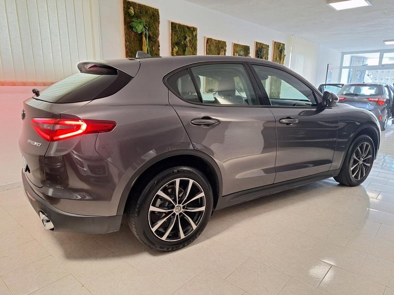 Alfa Romeo Stelvio 2.2 Turbodiesel 190 CV AT8 Q4 Business