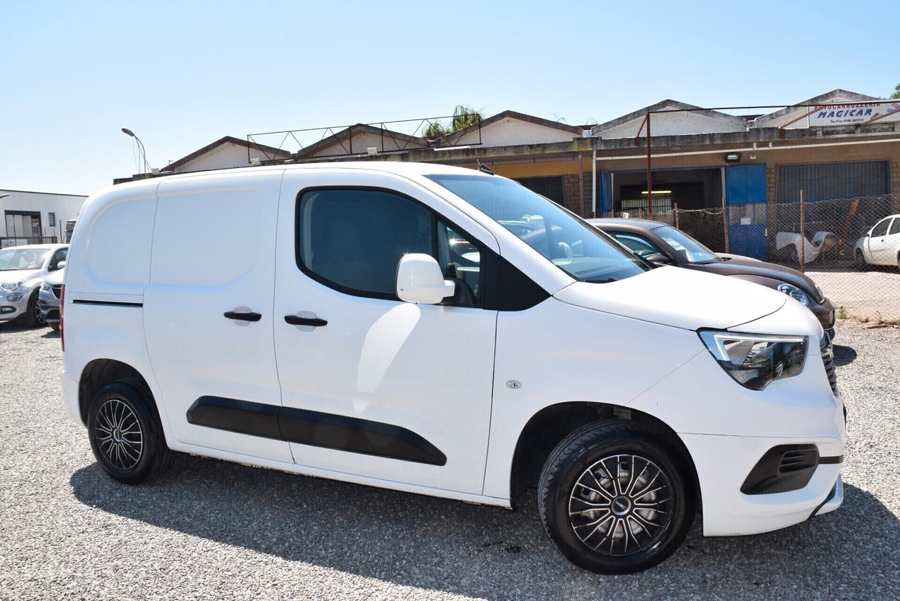 Opel Combo 3POSTI +IVA DETR. 1.6CDTI FULL OPT.